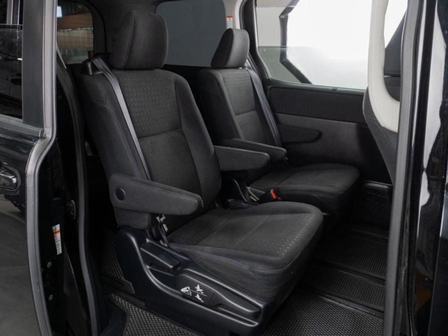 Toyota Voxy III (R80) Тюмень  - изображение 10
