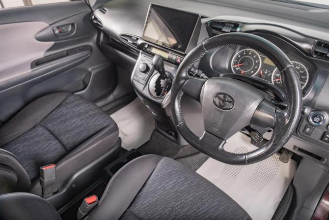 Toyota Wish II с пробегом 2010 года, цена 1 259 000 рублей, 165000 км, минивэн, Автокод Объявления