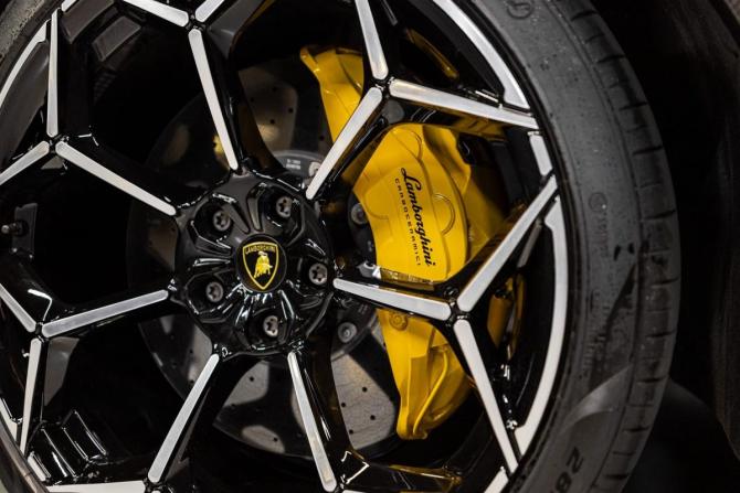 Новый Lamborghini Urus I Рестайлинг 2025 года, цена 43 599 200 рублей, внедорожник, Автокод Объявления
