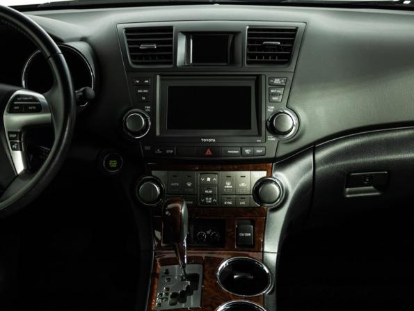 Toyota Highlander II (XU40) Рестайлинг с пробегом 2012 года, цена 2 199 700 рублей, 154500 км, внедорожник, Автокод Объявления