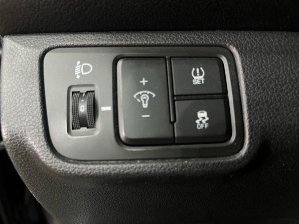 Hyundai Solaris II с пробегом 2017 года, цена 1 050 000 рублей, 144870 км, седан, Автокод Объявления