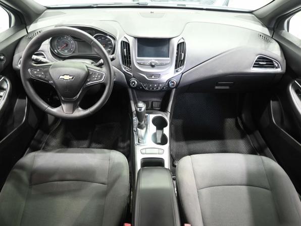 Chevrolet Cruze II Рестайлинг с пробегом 2018 года, цена 1 199 900 рублей, 165000 км, хэтчбек, Автокод Объявления