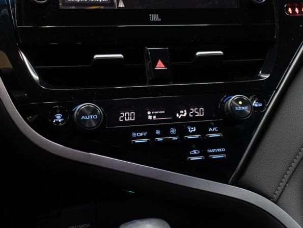 Toyota Camry VIII (XV70) Рестайлинг с пробегом 2021 года, цена 2 949 000 рублей, 174761 км, седан, Автокод Объявления