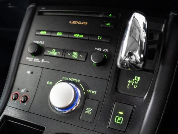 Lexus CT I с пробегом 2011 года, цена 1 300 000 рублей, 186518 км, хэтчбек, Автокод Объявления