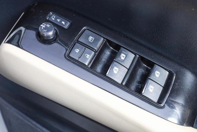 Toyota Vellfire II с пробегом 2016 года, цена 2 899 000 рублей, 170301 км, минивэн, Автокод Объявления