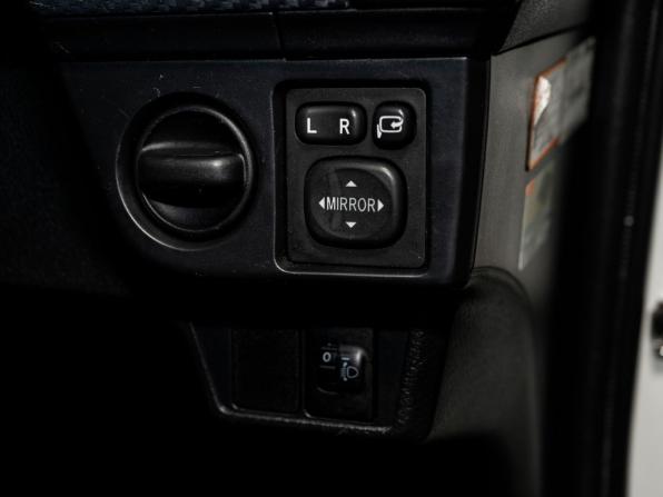 Toyota Corolla XI (E160 E170 E180) с пробегом 2014 года, цена 1 000 000 рублей, 298421 км, универсал, Автокод Объявления