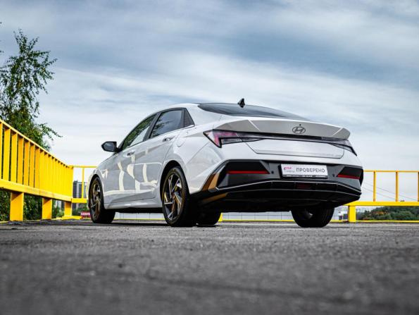 Hyundai Elantra VII (CN7) Рестайлинг с пробегом 2023 года, цена 1 990 999 рублей, 62150 км, седан, Автокод Объявления