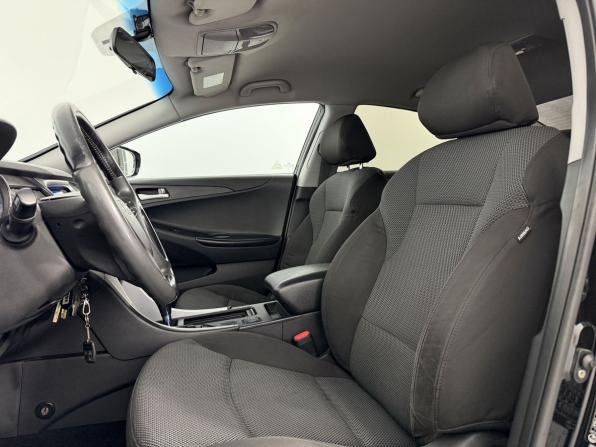 Hyundai Sonata VI (YF) с пробегом 2011 года, цена 1 100 000 рублей, 212300 км, седан, Автокод Объявления