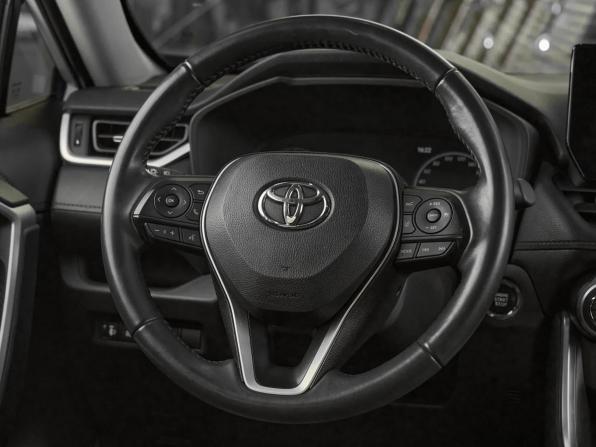Toyota RAV4 V (XA50) с пробегом 2024 года, цена 3 649 000 рублей, 33500 км, внедорожник, Автокод Объявления