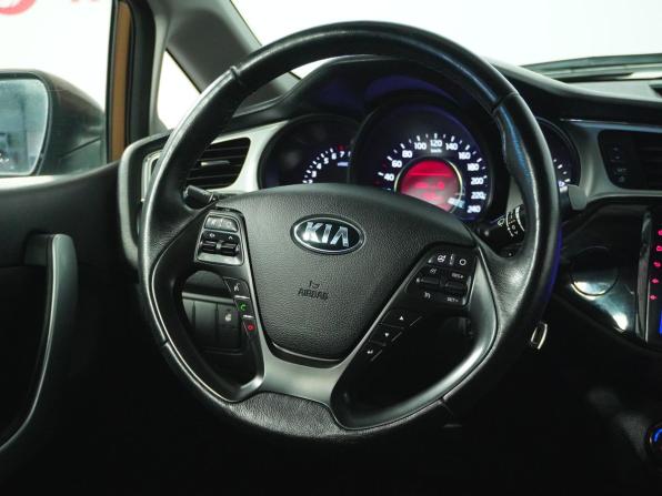 Kia Ceed II Рестайлинг с пробегом 2016 года, цена 1 159 000 рублей, 167030 км, универсал, Автокод Объявления