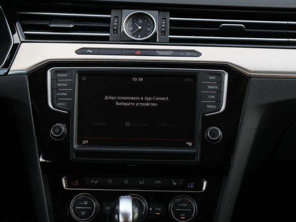 Volkswagen Passat B8 с пробегом 2015 года, цена 1 599 000 рублей, 174617 км, седан, Автокод Объявления