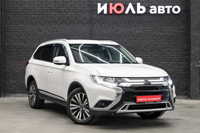 Mitsubishi Outlander III Рестайлинг 3 с пробегом 2019 года, цена 1 950 000 рублей, 211728 км, внедорожник, Автокод Объявления