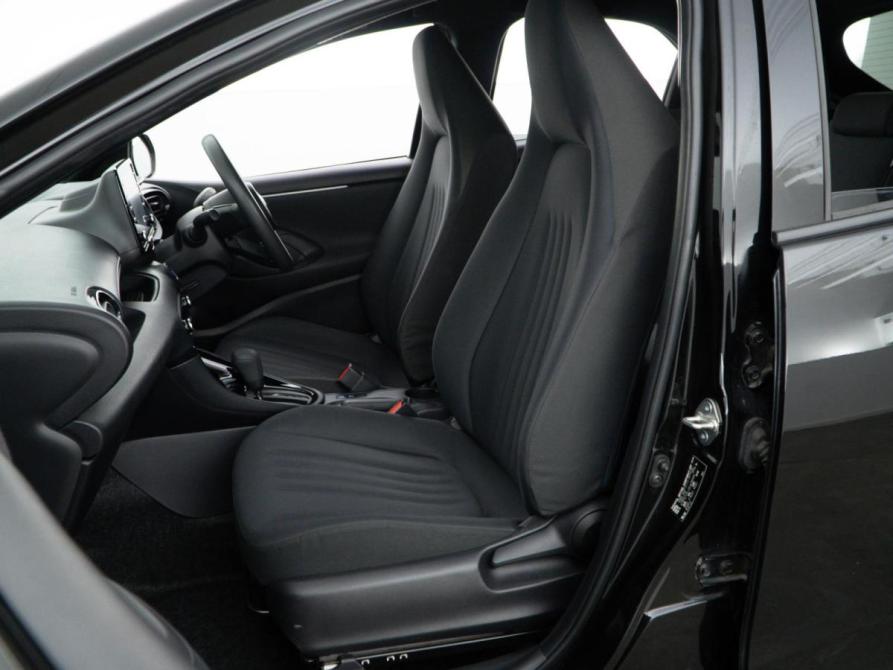 Toyota Yaris IV Москва  - изображение 8