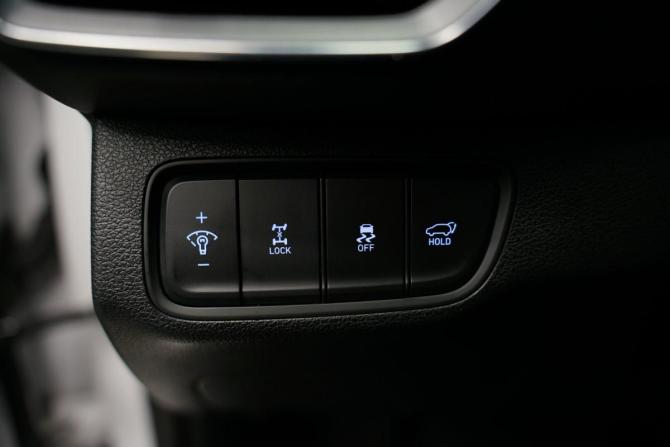 Hyundai Santa Fe IV с пробегом 2018 года, цена 3 290 000 рублей, 96290 км, внедорожник, Автокод Объявления