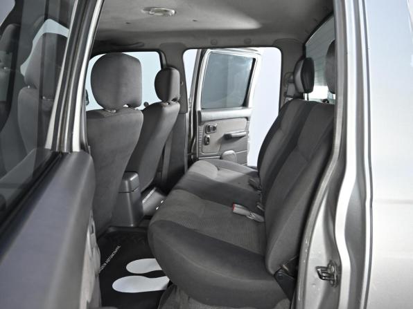 Nissan NP300 с пробегом 2012 года, цена 999 000 рублей, 374000 км, offers.body_type.unknown, Автокод Объявления