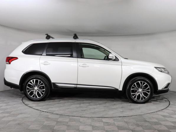 Mitsubishi Outlander III Рестайлинг 2 с пробегом 2018 года, цена 1 899 000 рублей, 144620 км, внедорожник, Автокод Объявления