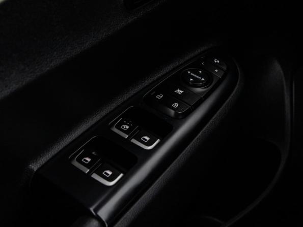 Kia Rio IV Рестайлинг с пробегом 2021 года, цена 1 599 000 рублей, 143455 км, седан, Автокод Объявления