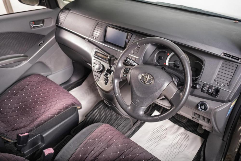 Toyota ISis I Рестайлинг Томск  - изображение 8