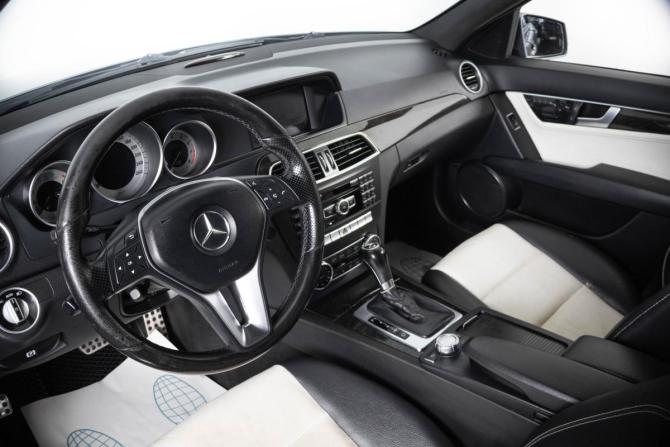 Mercedes-Benz C-Класс III (W204) Рестайлинг с пробегом 2011 года, цена 1 599 000 рублей, 238196 км, седан, Автокод Объявления