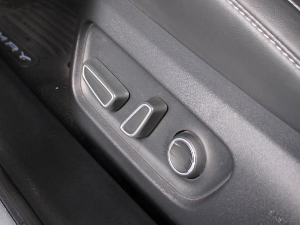 Toyota Camry IX (XV80) China Market с пробегом 2025 года, цена 3 679 000 рублей, 15000 км, седан, Автокод Объявления