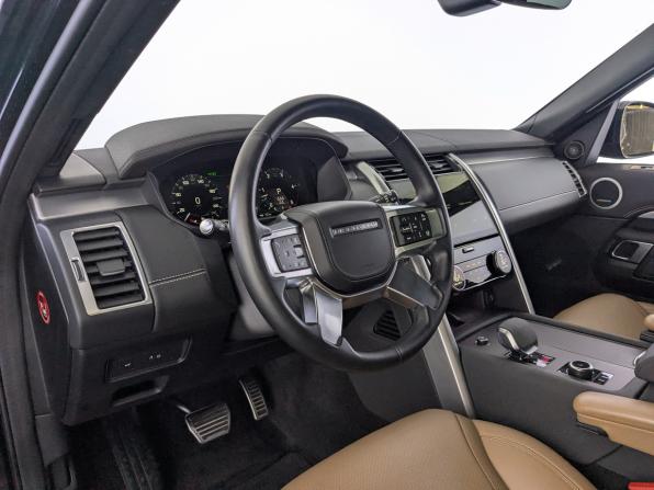 Land Rover Discovery V Рестайлинг с пробегом 2024 года, цена 9 270 000 рублей, 64000 км, внедорожник, Автокод Объявления