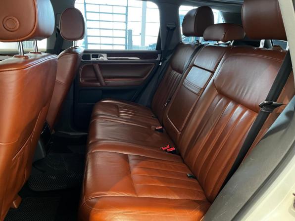 Volkswagen Touareg I Рестайлинг с пробегом 2009 года, цена 1 250 000 рублей, 335240 км, внедорожник, Автокод Объявления