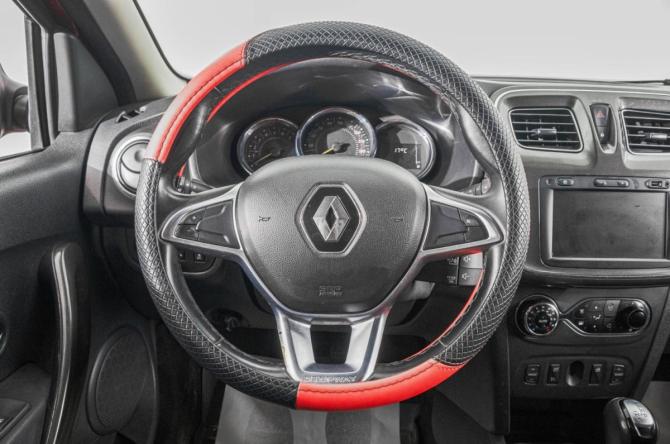 Renault Sandero II с пробегом 2018 года, цена 889 000 рублей, 170000 км, хэтчбек, Автокод Объявления