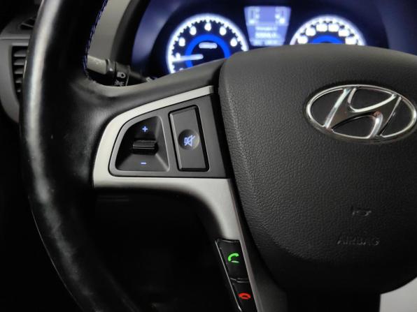 Hyundai Solaris I Рестайлинг с пробегом 2016 года, цена 999 000 рублей, 64000 км, хэтчбек, Автокод Объявления
