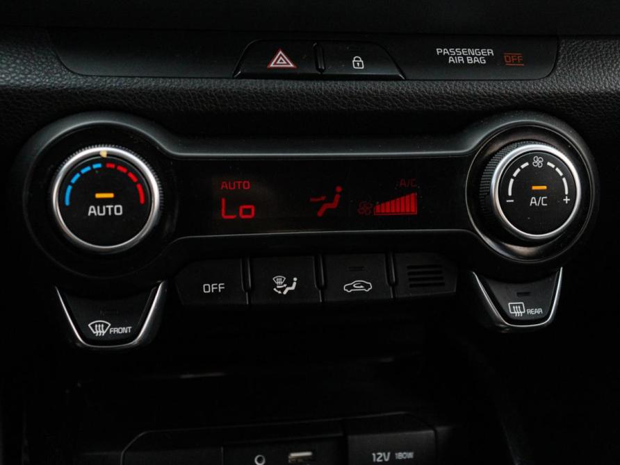 Kia Stonic I Москва  - изображение 16