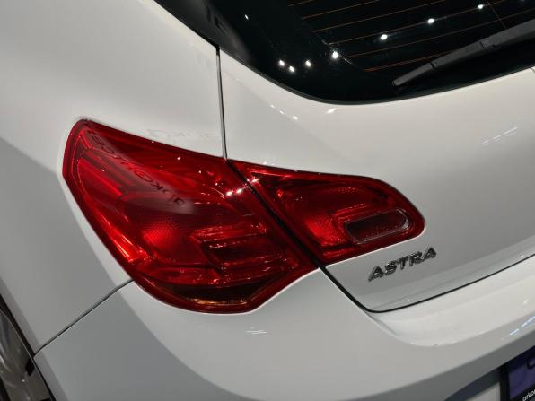 Opel Astra J Рестайлинг с пробегом 2013 года, цена 790 000 рублей, 119622 км, хэтчбек, Автокод Объявления