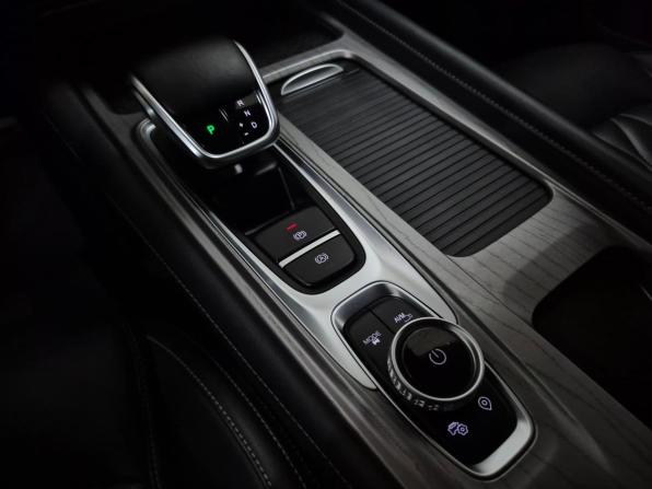 Chery Arrizo 8 с пробегом 2023 года, цена 2 320 000 рублей, 21357 км, седан, Автокод Объявления