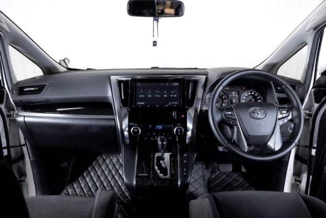 Toyota Alphard III с пробегом 2016 года, цена 3 049 000 рублей, 193132 км, минивэн, Автокод Объявления