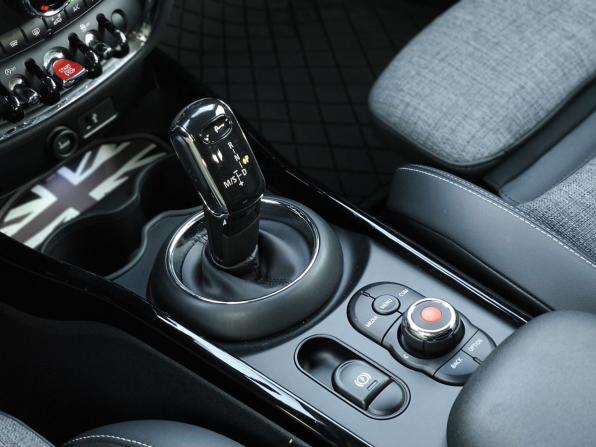 Mini Clubman II Рестайлинг с пробегом 2021 года, цена 2 450 000 рублей, 33000 км, универсал, Автокод Объявления