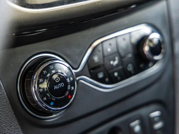 Renault Logan II с пробегом 2014 года, цена 578 000 рублей, 216455 км, седан, Автокод Объявления