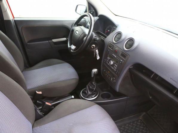 Ford Fusion I Рестайлинг с пробегом 2008 года, цена 365 000 рублей, 175000 км, хэтчбек, Автокод Объявления