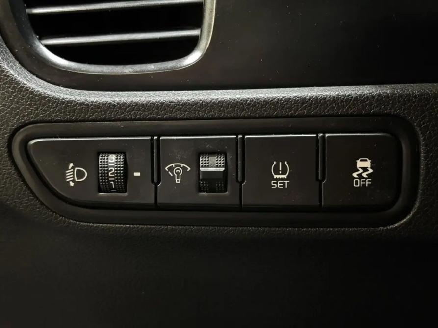 Kia Rio IV Саратов  - изображение 11