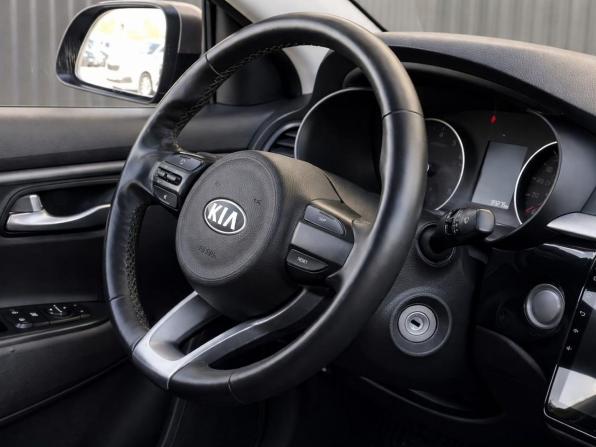 Kia Rio IV с пробегом 2019 года, цена 1 297 000 рублей, 99275 км, седан, Автокод Объявления