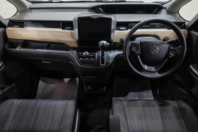 Honda Freed II с пробегом 2016 года, цена 1 378 015 рублей, 135600 км, компактвэн, Автокод Объявления
