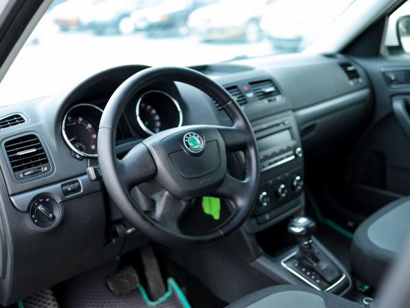 Skoda Yeti I с пробегом 2011 года, цена 799 000 рублей, 178651 км, внедорожник, Автокод Объявления