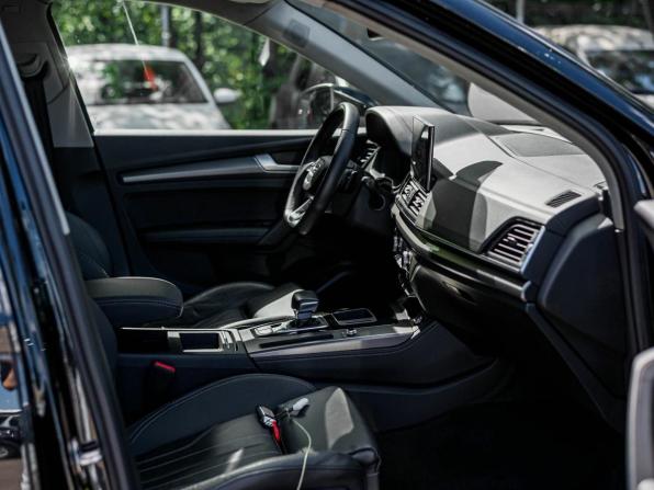 Audi Q5 II (FY) Рестайлинг с пробегом 2023 года, цена 4 200 000 рублей, 5498 км, внедорожник, Автокод Объявления
