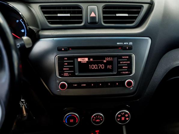 Kia Rio III Рестайлинг с пробегом 2015 года, цена 1 165 000 рублей, 119678 км, хэтчбек, Автокод Объявления