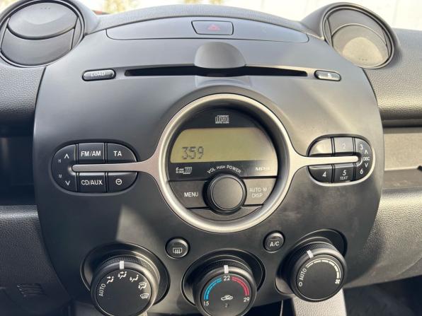 Mazda 2 II (DE) с пробегом 2008 года, цена 725 000 рублей, 124000 км, хэтчбек, Автокод Объявления