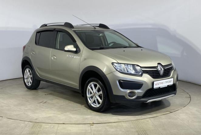 Renault Sandero II с пробегом 2016 года, цена 730 000 рублей, 235387 км, хэтчбек, Автокод Объявления