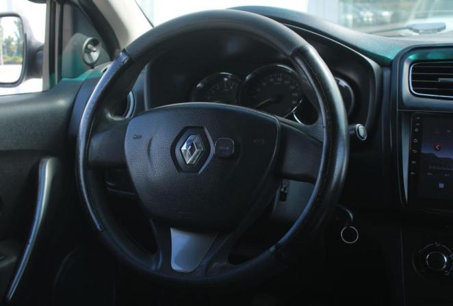 Renault Logan II с пробегом 2017 года, цена 520 000 рублей, 298127 км, седан, Автокод Объявления