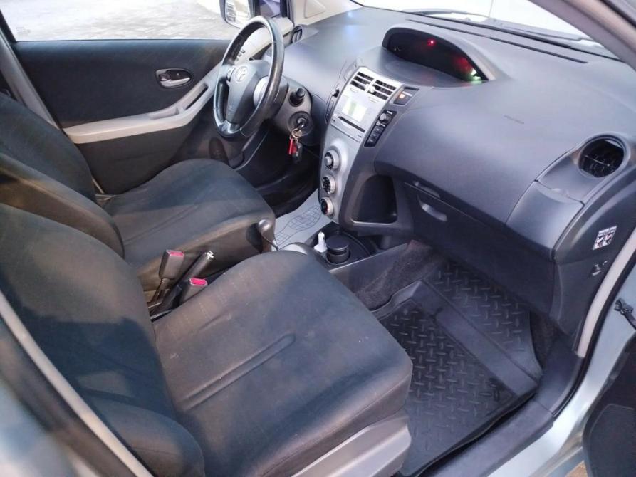 Toyota Yaris II Челябинск  - изображение 11