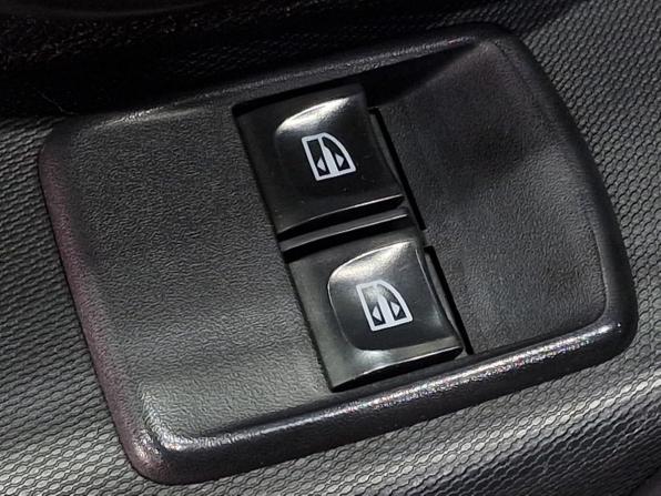 Renault Logan II Рестайлинг с пробегом 2019 года, цена 1 100 000 рублей, 32152 км, седан, Автокод Объявления