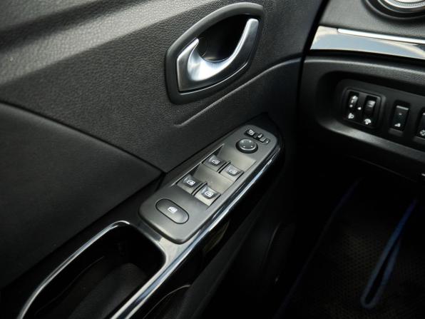 Renault Kaptur I Рестайлинг с пробегом 2020 года, цена 1 789 000 рублей, 86621 км, внедорожник, Автокод Объявления