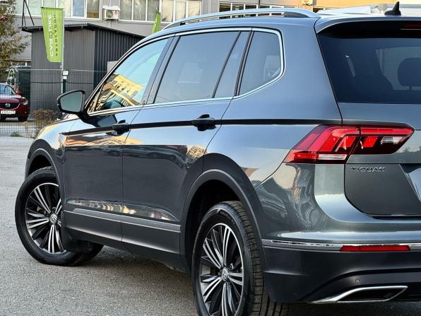 Volkswagen Tiguan II с пробегом 2018 года, цена 2 699 000 рублей, 136821 км, внедорожник, Автокод Объявления
