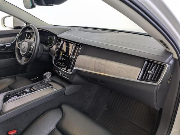 Volvo S90 II Рестайлинг с пробегом 2021 года, цена 3 695 000 рублей, 75437 км, седан, Автокод Объявления