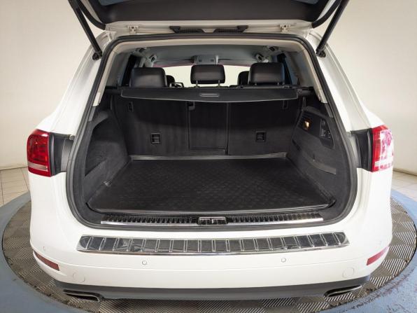Volkswagen Touareg II с пробегом 2014 года, цена 2 399 500 рублей, 177000 км, внедорожник, Автокод Объявления